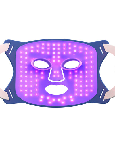 Skinora® Clear under behandling med blått LED-lys